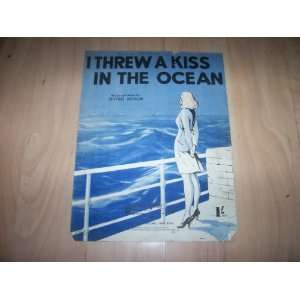  I Threw a Kiss in the Ocean (Sheet Music) Books
