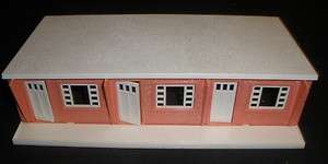 Plasticville O gauge Motel #1621 great condition white roof  