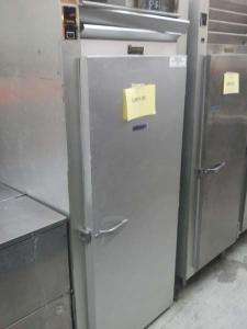 Traulsen 1 Door Refrigerator Model GRI1 32 LUT 115 Volts Single Phase 
