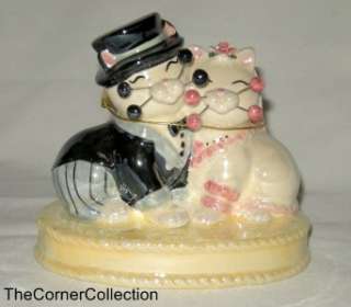 WHIMSICLAY CAT WEDDED BLISS CAKE TOPPER STATUE LACOMBE  