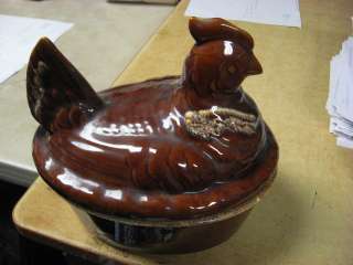   Hull Brown Drip Pattern Chicken Top Covered Casserole Dish  