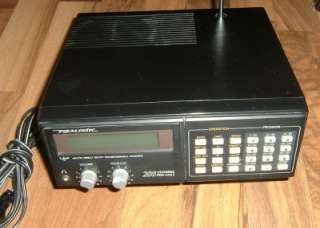 REALISTIC PROGRAMMABLE PRO 2022 200 CHANNEL POLICE SCANNER  