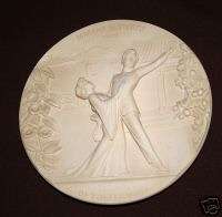 ALABASTER MADAMA BUTTERFLY OPERA COLLECTOR PLATE  