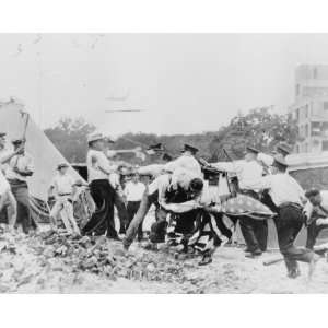  1932 photo Bonus veterans battle with Washington police 