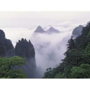  Landscape of Mt. Huangshan (Yellow Mountain) in Mist 