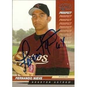 New York Mets Fernando Nieve Signed 2005 Leaf Card  Sports 
