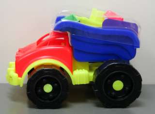 10 Piece Dump Truck Set   Sand / Beach Toys  