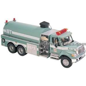   Scale International 7000 3 Axle Fire Tanker   USFS Green Toys & Games