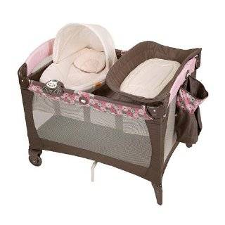  Graco Pack n Play Playard with Newborn Napper Station 