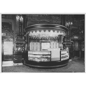  Photo RKO theatre candy stand, New York City. Stand II 