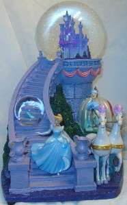   CASTLE  2 GLOBES SNOWGLOBE LITES IN TWO GLOBES MUSIC RARE NEW  