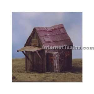   HO Scale Pre Assembled Guard House/Switch Shanty Kit Toys & Games