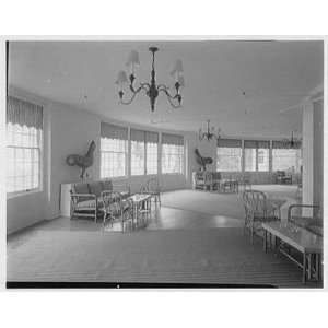 Photo Hotel Otesaga, Cooperstown, New York. Sun lounge 1955  