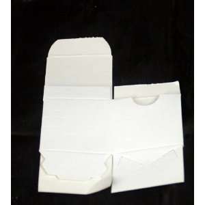  200 White Embossed Gift Boxes B30082
