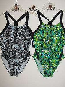 NWT $74 NIKE SHATTERED GLASS CHLORINE RESISTANT COMPETITION SWIMSUIT 
