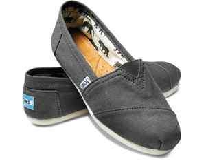 NEW WOMEN TOMS CLASSIC CANVAS GRAY COLOR  
