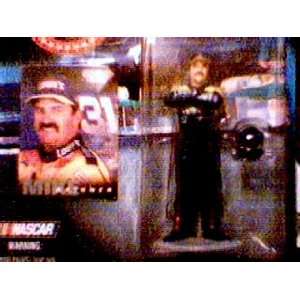 Mike Skinner 1998 Starting Lineup Winners Circle Action Figure