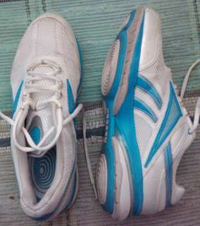 Womens Reebok Easytone Blue White Shoes size 9  