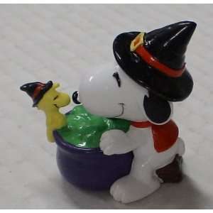  Peanuts Pvc Figure Halloween Snoopy As As Witch Toys 