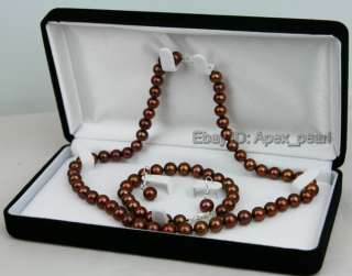 made of the same super quality pearls and come with the same clasp too 