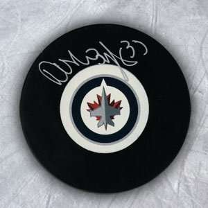  DUSTIN BYFUGLIEN Winnipeg Jets SIGNED Hockey Puck Sports 