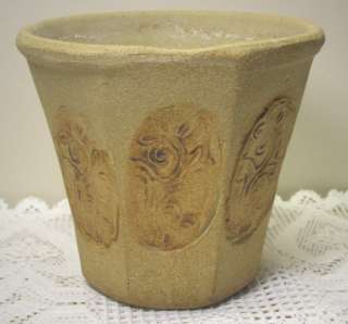 USA Sand Cast Pottery Pressed Floral Design Planter/Flower Pot  