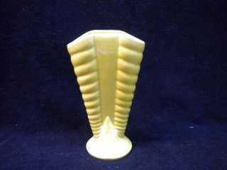 Shawnee USA 809 Yellow Vase  