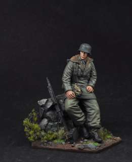 Resin kit 1/16 120mm WW II German SS Solider with base  