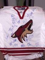 2007 team signed PHOENIX COYOTES NWT XL JERSEY  