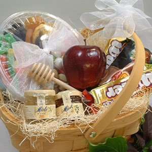 Kosher Gift Basket   Deluxe Lucky Bamboo Grocery & Gourmet Food