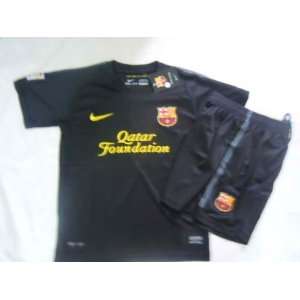 Barcelona Away Black Messi #10 Kids Shirt Youth Jersey + Short Size 26 