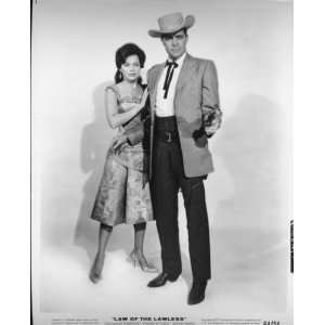  YVONNE DE CARLO AND DALE ROBERTSON IN LAW OF THE LAWLESS 