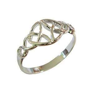 Plain Celtic silver ring   Size 8   light weight Trinity Knot design 