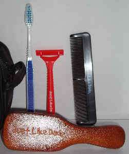 NEW PRETEND TOY SHAVING/GROOMING KIT WITH TRAVEL BAG  