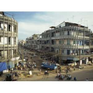  Street Scene in the Centre of the City of Phnom Penh 