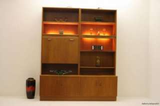 Retro/Vintage 60/70s Teak Wall Unit /Bookcase / Cabinet  