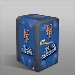  New York Mets Portable Refrigerator Memorabilia. Sports 