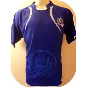 EL SALVADOR SOCCER JERSEY SIZE LARGE .NEW  Sports 